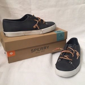 Sperry  tennis shoes